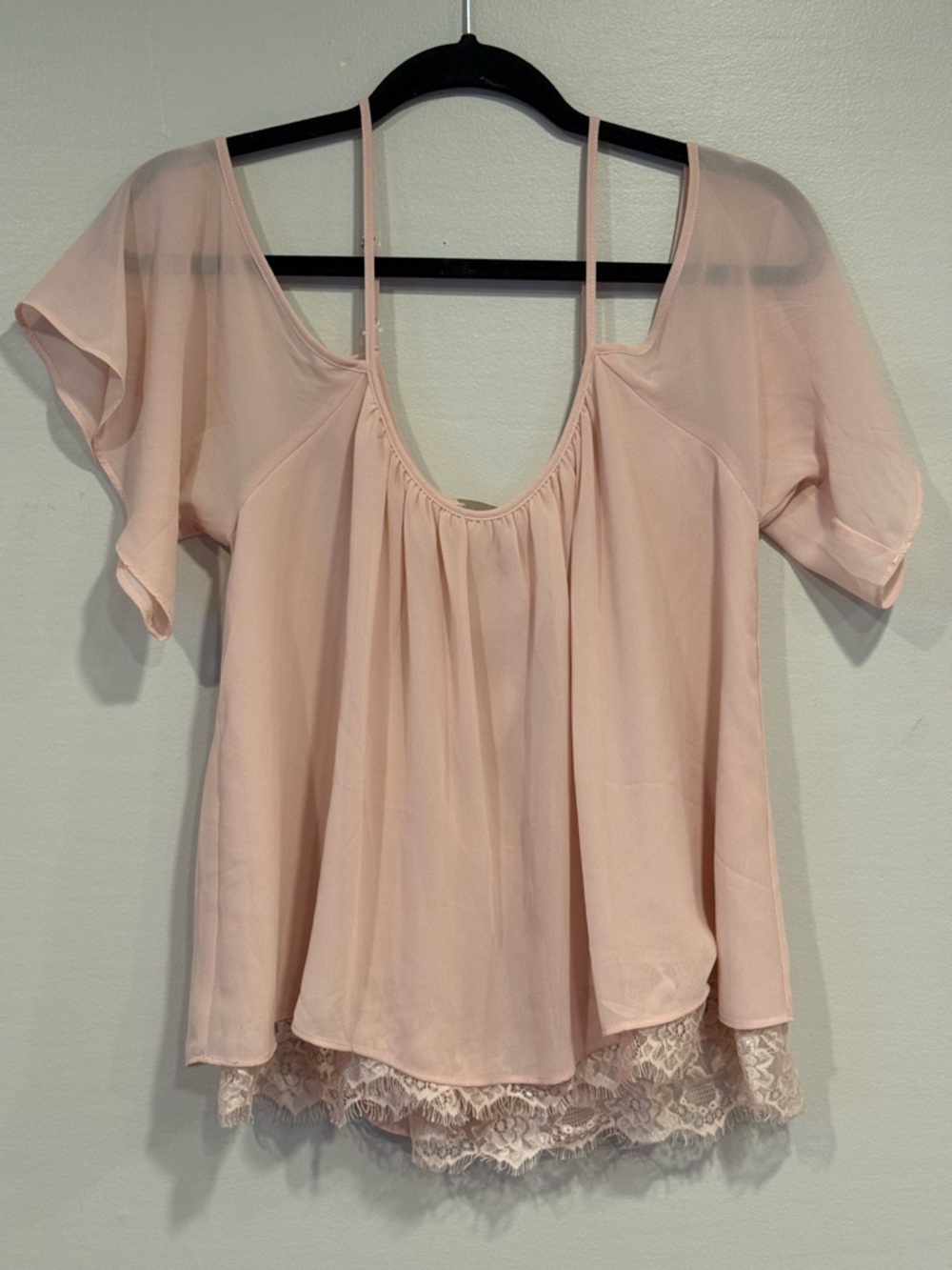 Forever 21 Contemporary Blush Pink Off-The-Shoulder Flowy Lace Hem Blouse Medium - Picture 5 of 8